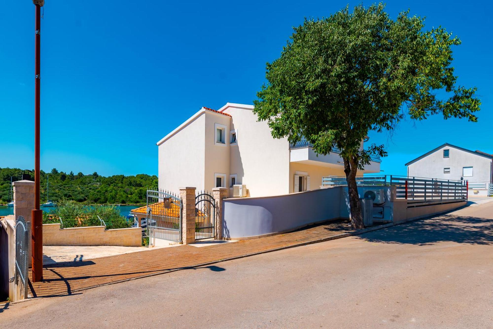 Apartment Bilice Beach מראה חיצוני תמונה
